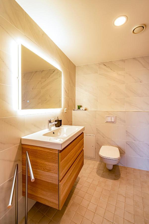 Artisa Riia Str 22A Luxury Apartment Tartu Extérieur photo